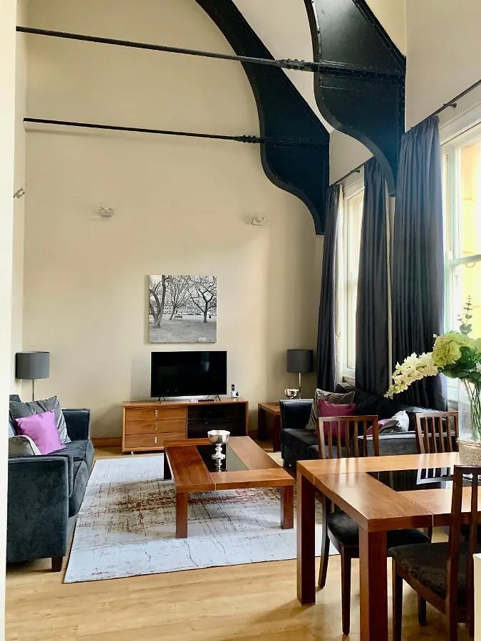 Quebecs Luxury Aparthotel Leeds