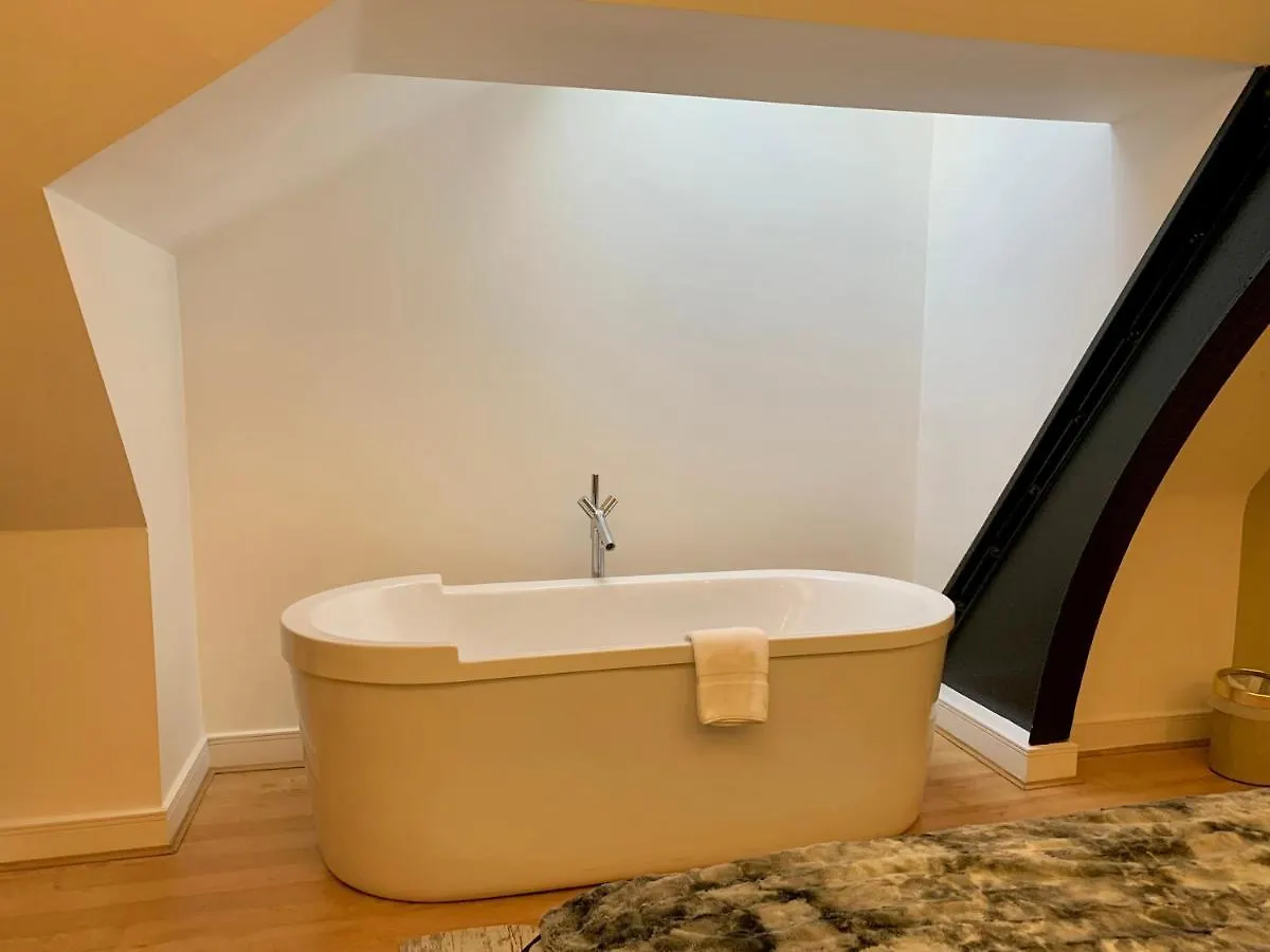 Quebecs Luxury Aparthotel Leeds   Leeds (West Yorkshire)
